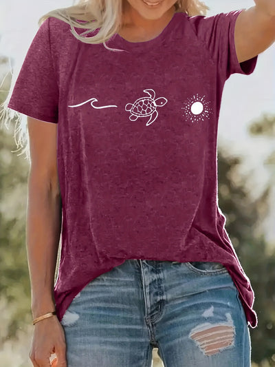 Chic and Playful: Turtle Print Crew Neck T-Shirt - A Stylish Addition to Your Spring/Summer Wardrobe