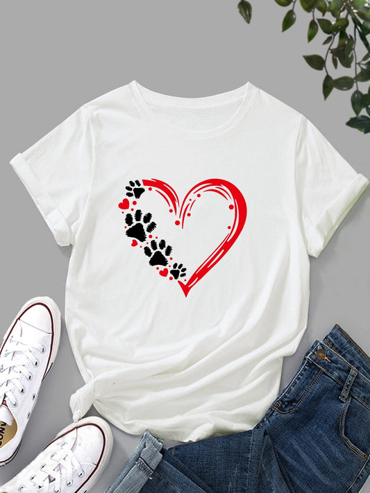 This casual dog paw and red heart print T-shirt is a great choice for the spring and summer, crafted from breathable cotton fabric. Its short sleeve, crew neck design ensures comfort and a perfect fit for any women's look.