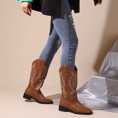 Stylish Western Vibes: Women's Embroidered Chunky Heel Boots - Fashionable Square Toe Cowboy Boots for Comfort and Style