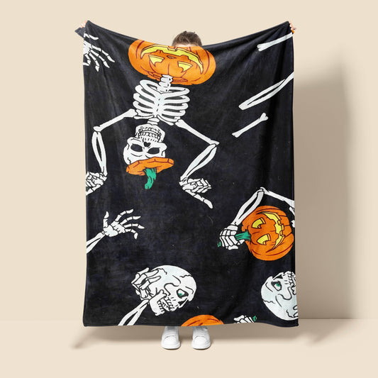 Skull Pumpkin Pattern Print Flannel Blanket: Soft & Cozy Halloween Gift for All Ages
