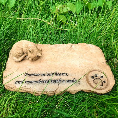 Pet Memorial Resin Tombstone: Forever Remembered - Honor Your Beloved Cat or Dog with this Beautiful Ornament