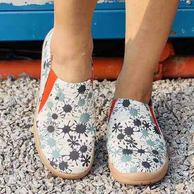 Women's Floral Breeze Slip-On Canvas Shoes: Comfy, Casual, and Chic