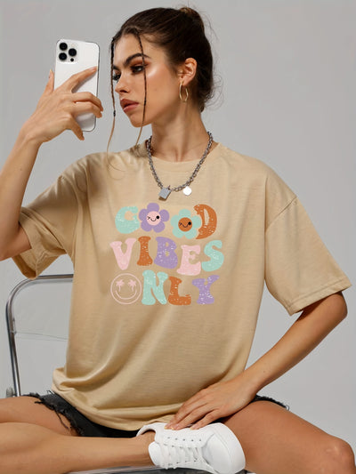 Smiling Flower Power: Women's Summer Graphic Tee with a Cartoony Twist