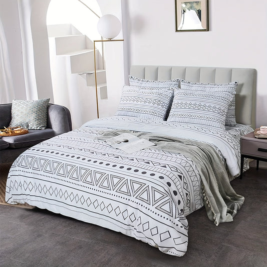This Striped Boho Reversible Duvet Cover Set is made of soft, comfortable fabric and features a zipper closure. It includes one duvet cover and one half pillowcase (core not included), perfect for your bedroom or guest room. Enjoy a comfortable night's sleep with this stylish and functional set.