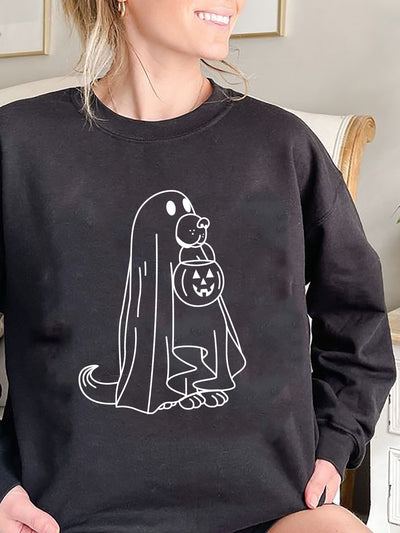 This women's casual sporty sweatshirt is perfect for celebrating Halloween. It features a pumpkin motif and a long sleeve round neck for an eye-catching design. Crafted from 100% cotton, this sweatshirt is sure to keep you comfortable and warm while you party the night away.