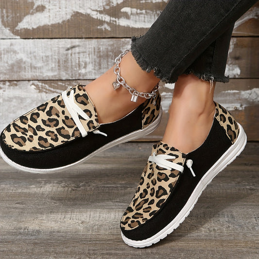 Look stylish while feeling comfortable with the Leopard Series Pattern Canvas Sneakers. These low top flats offer a snug fit and secure lacing for a steady walk. Crafted from canvas materials, they are both lightweight and durable. Wear them for long-lasting comfort.