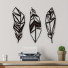 Add a modern touch to your stylish home decor with Feather Metal Art. Its elegant, lightweight design and neutral color make it the perfect housewarming gift. The unique texture brings a vibrant, eye-catching element to any room.