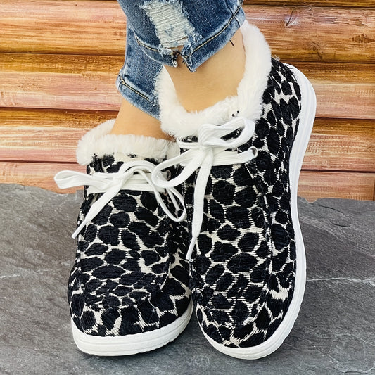 Enhance your winter wardrobe with these stylish Women's Printed Canvas Shoes. With a plush lining, these shoes offer the perfect balance of comfort and warmth while their on-trend prints provide casual style. Make your winter look complete with these must-have shoes.