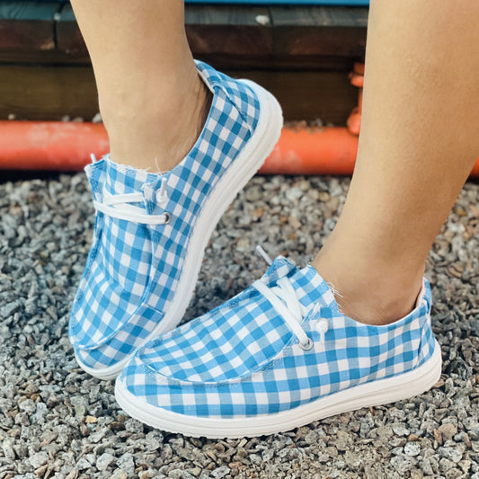 Stylish and Comfortable Women's Blue and White Plaid Pattern Canvas Shoes: Casual Lace-Up Sneakers for Lightweight Outdoor Activities