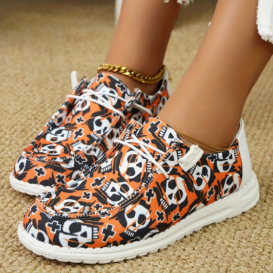 These low-top Halloween shoes for women are made from lightweight canvas and feature a classic skull pattern. A non-slip vulcanized outsole ensures optimal traction and durability for casual and outdoor wear. Perfect for the season, these stylish shoes combine fashion and comfort.