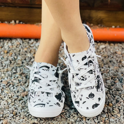 Trendy Halloween Pumpkin Printed Canvas Shoes - Lightweight, Lace-Up, Round Toe, Perfect for Halloween and Everyday Casual Wear