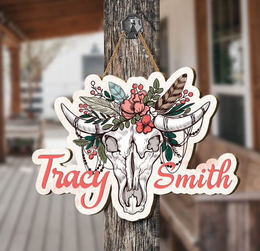 This custom wooden sign is the perfect way to make a statement. Its personalized plywood design features a classic cow head white template, providing a unique and stylish aesthetic. Use this sign to decorate your home or office with a touch of rustic charm.