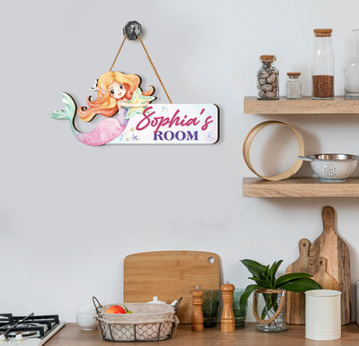 This Personalized Name Sign adds the perfect finishing touch to a baby girl's room. Crafted from durable plywood and personalized with your little one's name, it will make a beautiful addition to any wall décor. Show your love and make it a special keepsake for generations to come.