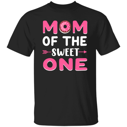 Love Mom, Mom Of The Sweet One, Best Mom Ever, Pinky Mom, Love Doghnut Unisex T-Shirt