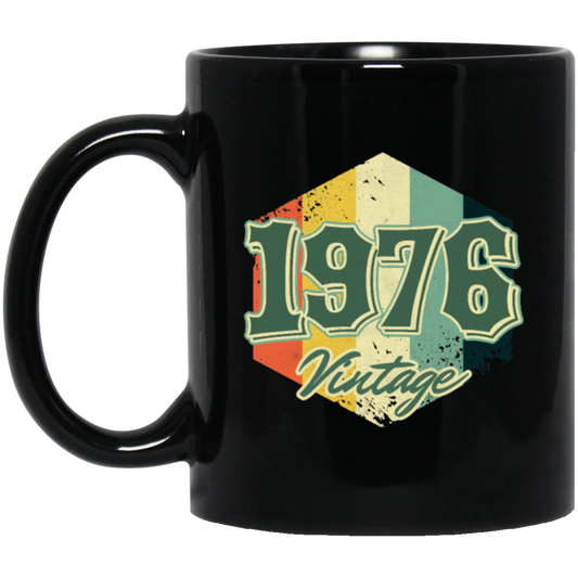 Retro 1976 Birthday Gift, Celebration 1976 Vintage, Born In 1976 Black Mug