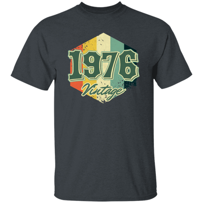 Retro 1976 Birthday Gift, Celebration 1976 Vintage, Born In 1976 Unisex T-Shirt