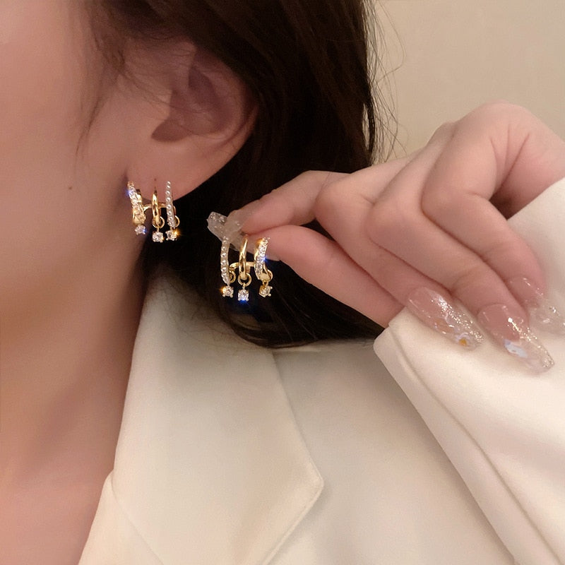 Gold Earrings Design: Earrings के ये शानदार डिजाइन आपकी खूबसरती को लगाएगा  चार चांद डेली लाइफ में करें इस्तेमाल! – प्रथम न्याय न्यूज