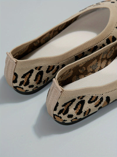 Leopard Chic: Women's Stylish Pointed Toe Slip-On Flats for Effortless Casual Elegance