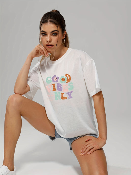 Smiling Flower Power: Women's Summer Graphic Tee with a Cartoony Twist