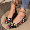 Festive Footwear: Women's Christmas Print Flat Shoes - Trendy Slip-Ons for Casual and Daily Looks