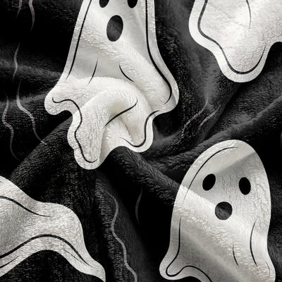 Cozy Halloween Ghost Pattern Flannel Blanket: The Perfect Gift for All Ages and Seasons