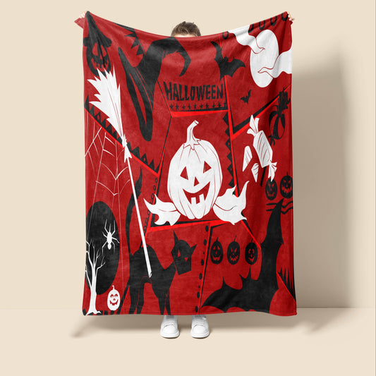 This plush flannel blanket is perfect for year-round coziness. Crafted with velvety softness and featuring a pumpkin wizard hat and black cat print, it makes a versatile and delightful gift. Keep warm and cozy without sacrificing Halloween style.