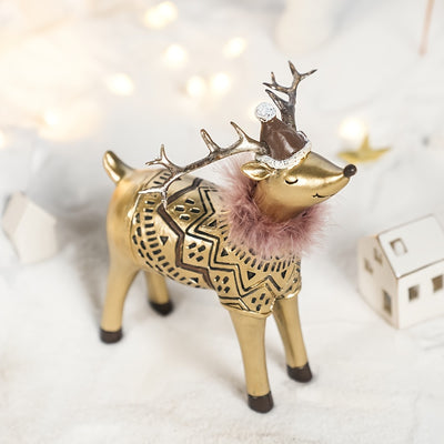 Nordic Style Elk Sculpture: A Golden Resin Christmas Ornament for Home and Décor