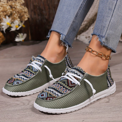 Trendy and Stylish: Women's Tribal Pattern Canvas Shoes for Casual Comfort