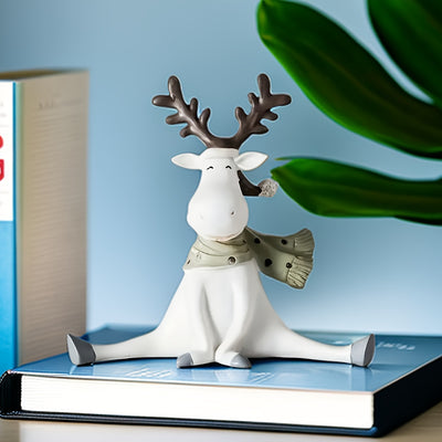 Cute Hand-Painted Elk Ornaments for Christmas and New Year's: Perfect for Gifts and Decorations