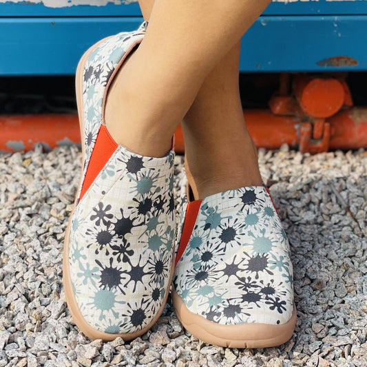 Women's Floral Breeze Slip-On Canvas Shoes: Comfy, Casual, and Chic